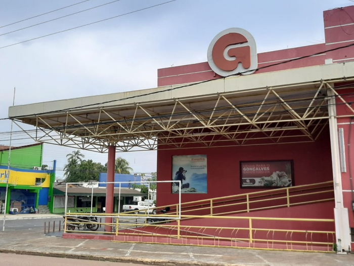 Três lojas do antigo Supermercado Gonçalves são vendidas em leilão em Rondônia