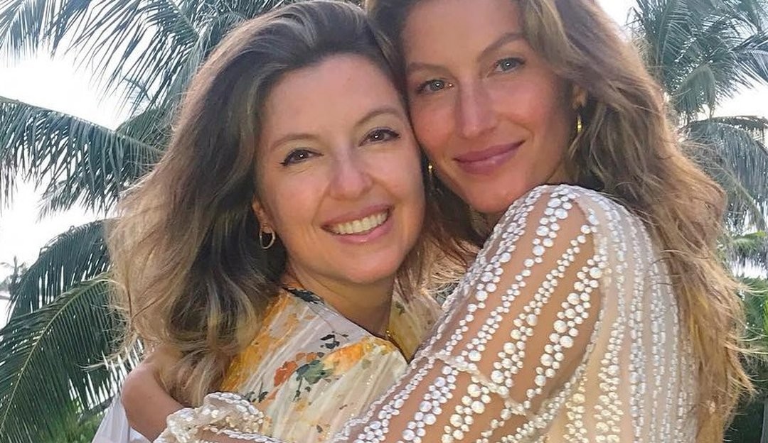 Gisele Bündchen faz 42 anos e parabeniza irmã gêmea