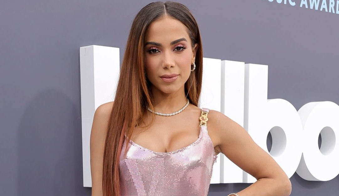 Anitta deve ter alta até sábado após cirurgia para tratar endometriose