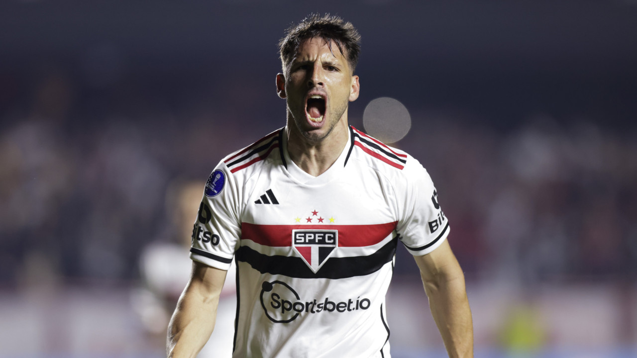 Calleri revela que joga lesionado há 6 meses e que irá operar após título