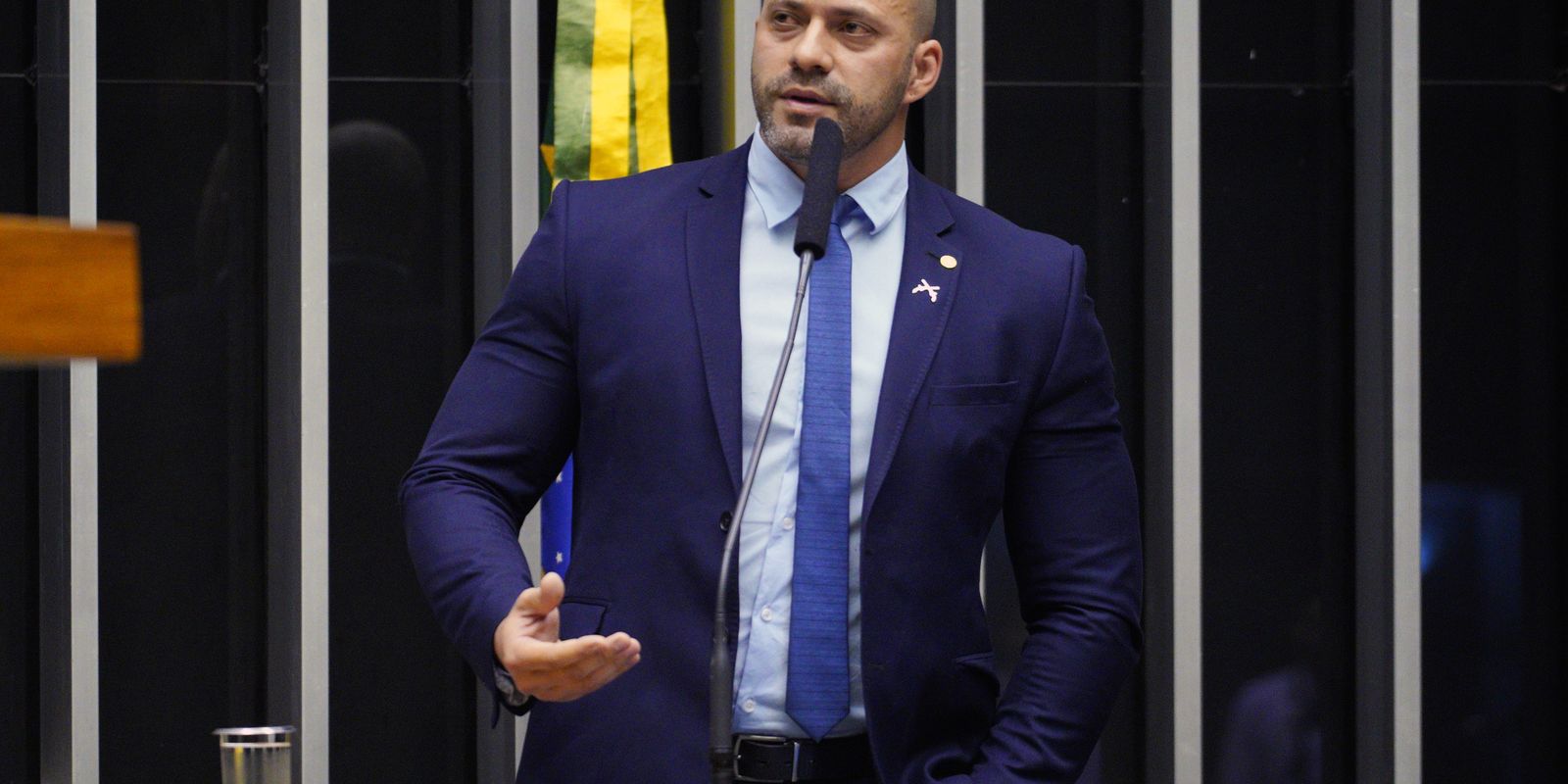 Defesa de Daniel Silveira volta a pedir progressão para o semiaberto