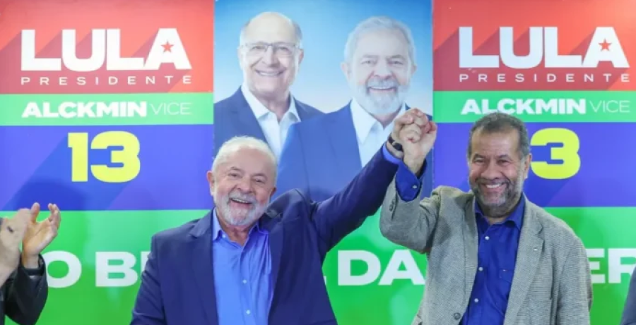 Carlos Lupi pede demissão do Ministério da Previdência 