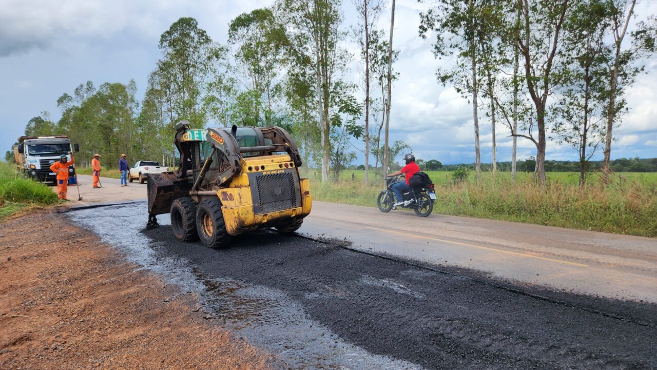 Governo de RO avança na recuperação de 22 quilômetros da RO-010, entre Nova Estrela e Rolim de Moura