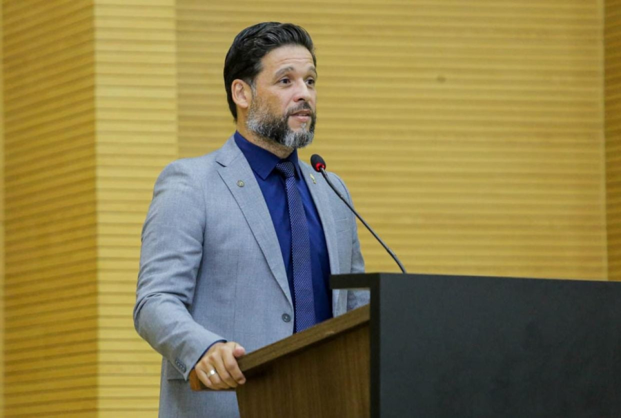Projeto de Lei de Delegado Camargo propõe uso do sexo biológico como critério para testes físicos em concursos públicos
