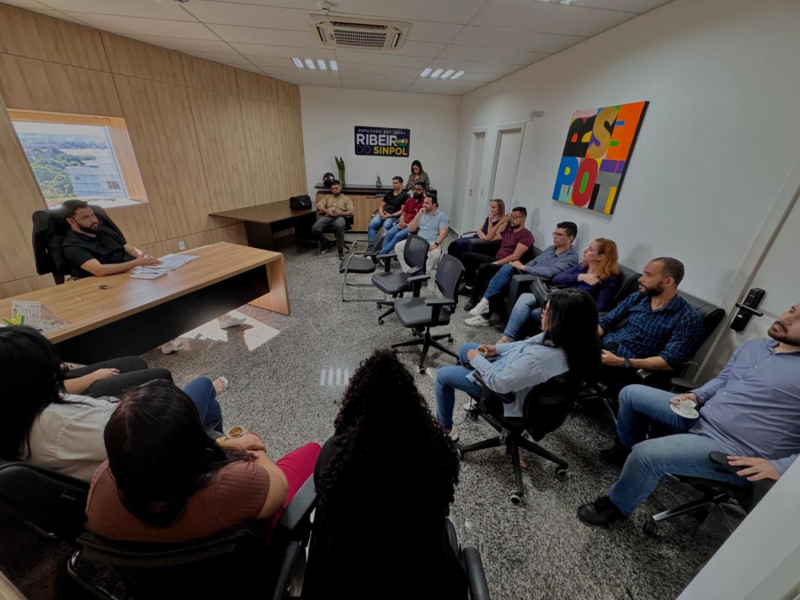 Aprovados no concurso da Polícia Civil de Rondônia se reúnem no gabinete do Deputado Ribeiro do Sinpol
